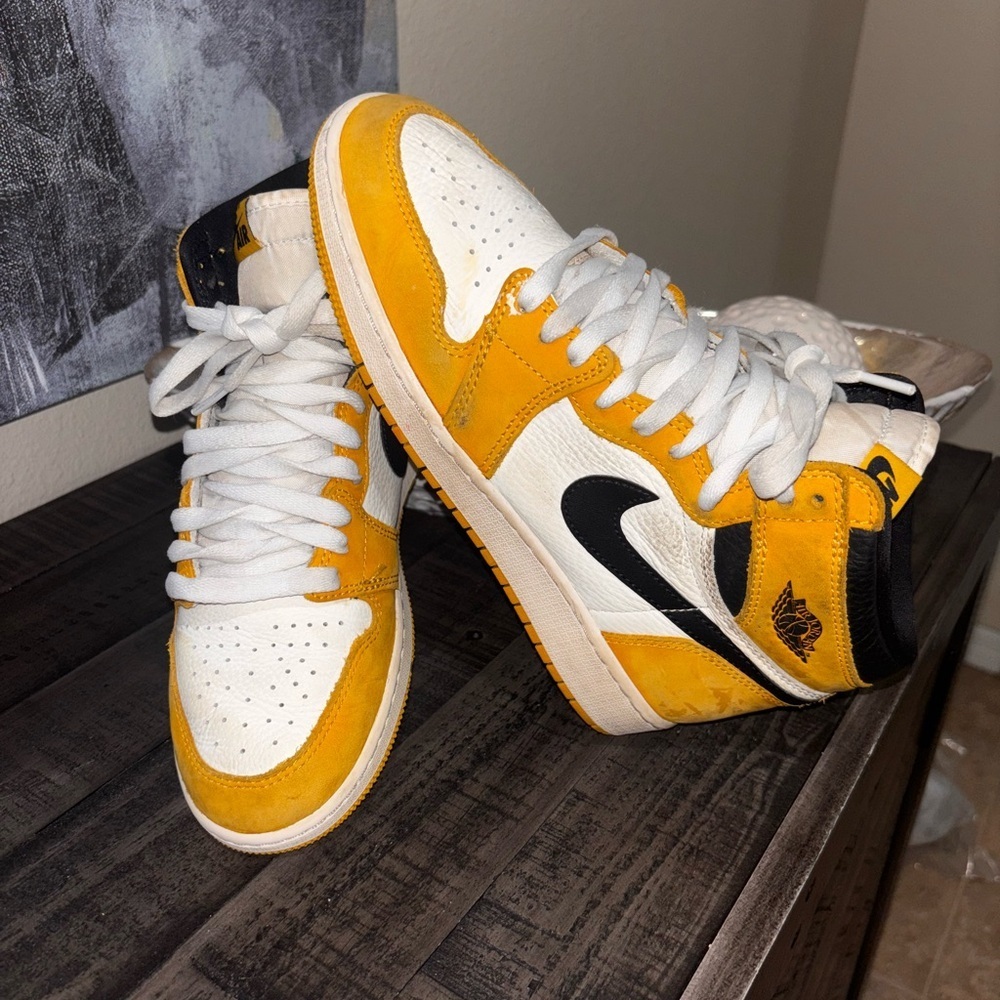 Youth Air Jordan 1 Retro High OG 'Yellow Ochre' sneakers SZ 6.5​​